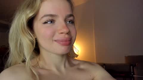 Asella online show from December 19, 1:07 pm