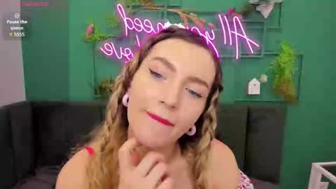 Stella online show from March 18, 1:42 am