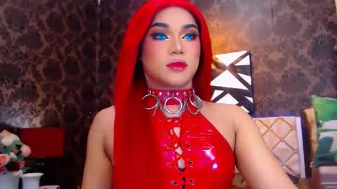 CALL ME STELLA online show from December 29, 9:17 am