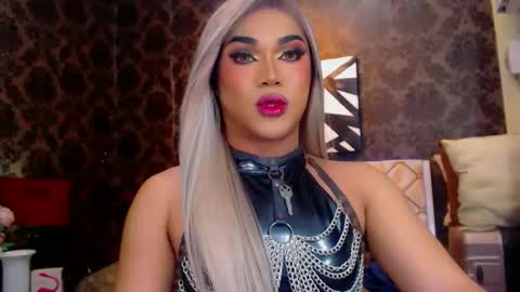 CALL ME STELLA online show from January 16, 12:31 pm