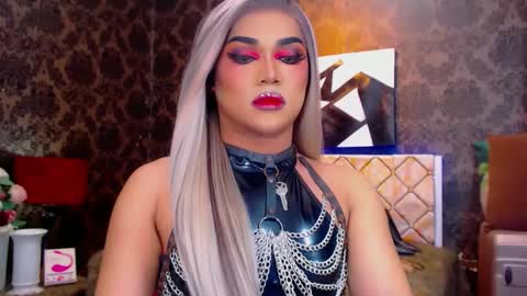 CALL ME STELLA online show from January 22, 9:46 am