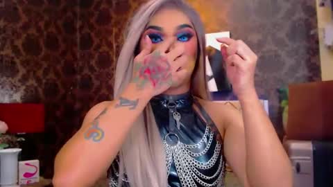 CALL ME STELLA online show from February 3, 9:41 am