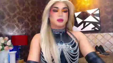 CALL ME STELLA online show from February 22, 10:07 am