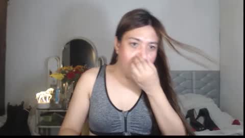 Snapshot of stellahugets chatting on November 30, 9:24 am Stella online show from November 30, 9:24 am