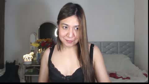 Snapshot of stellahugets chatting on December 4, 8:39 pm Stella online show from December 4, 8:39 pm