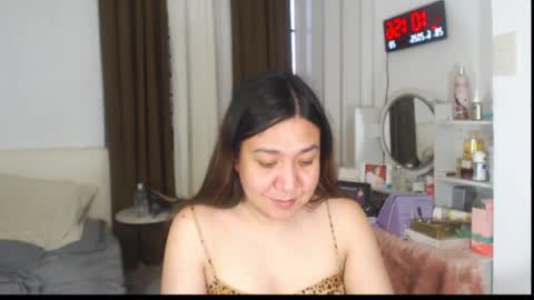 Snapshot of stellahugets chatting on June 28, 5:02 am Stella online show from June 28, 5:02 am