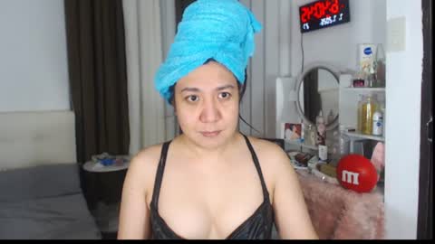 Snapshot of stellahugets chatting on July 7, 10:41 am Stella online show from July 7, 10:41 am