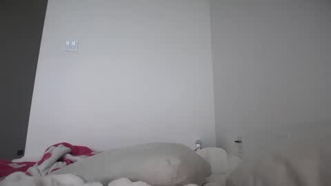 stellapearl online show from October 9, 9:13 pm