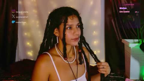 stellart_ online show from June 5, 2:51 am