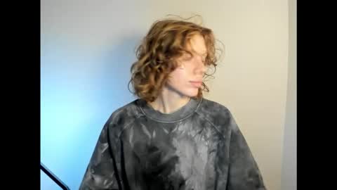 S T E L L A online show from November 19, 8:58 am