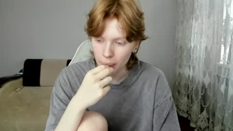S T E L L A online show from July 10, 11:02 am