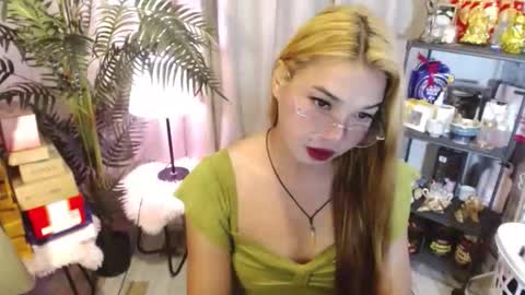 Stella sweet online show from April 14, 5:46 am