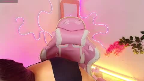 Emma online show from February 16, 3:08 pm