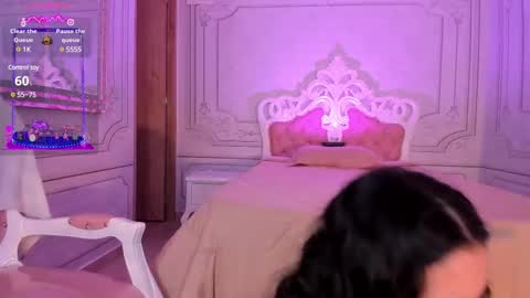 Snapshot of stephania_diamond chatting on February 15, 8:54 am online show from February 15, 8:54 am