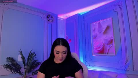 Snapshot of stephania_diamond chatting on October 28, 2:26 am online show from October 28, 2:26 am