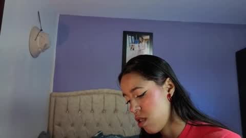 Stephania online show from March 30, 5:58 pm