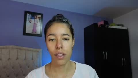 Snapshot of stephania_t chatting on May 15, 12:56 pm Stephania online show from May 15, 12:56 pm