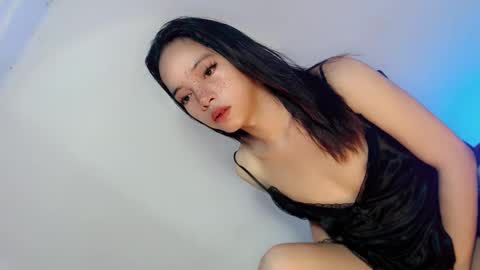 Snapshot of stephanie_hot1 chatting on February 3, 7:51 am STEPHANIE online show from February 3, 7:51 am