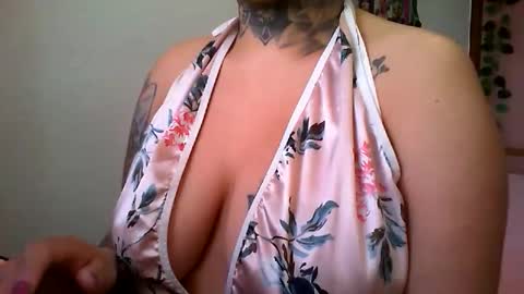 Stephanie hot99  online show from February 26, 6:58 am