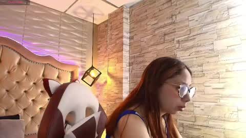 Stephaniesun  online show from April 15, 2:35 pm