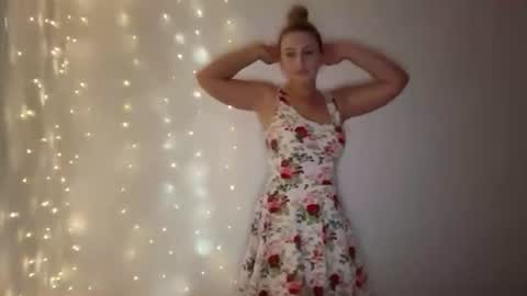 Snapshot of stephany333 chatting on June 26, 12:09 pm Stephany online show from June 26, 12:09 pm