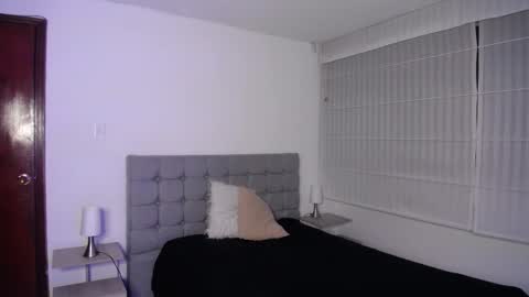 stephany_rodriguez_ online show from October 18, 2:18 pm