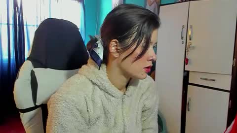 Snapshot of stephany_uwu chatting on June 3, 1:36 pm Stephany independient model online show from June 3, 1:36 pm
