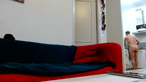 Snapshot of stephdusud30 chatting on January 1, 8:58 pm stephane online show from January 1, 8:58 pm