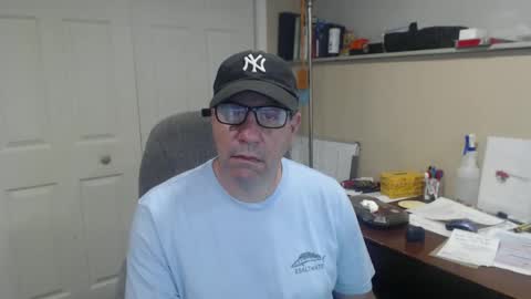 stephenhal9 online show from September 17, 12:56 am