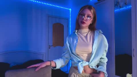 Snapshot of stepheniesemans chatting on February 21, 6:25 am Stef online show from February 21, 6:25 am