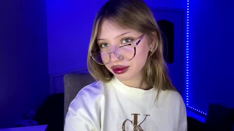 Snapshot of stepheniesemans chatting on February 27, 3:34 pm Stef online show from February 27, 3:34 pm