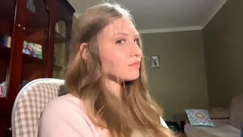 Hannah online show from August 3, 4:22 pm
