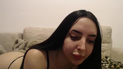 StepMommy19 online show from January 18, 4:00 pm