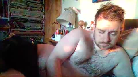 Ian23602 online show from June 3, 9:45 am