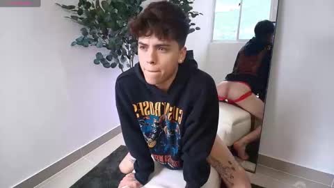 Snapshot of stev_austin_ chatting on September 16, 7:59 pm Stev austin online show from September 16, 7:59 pm