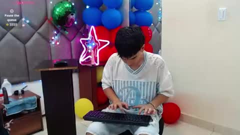 Snapshot of steve_hotman_ chatting on July 8, 8:02 pm Steve Hotman online show from July 8, 8:02 pm
