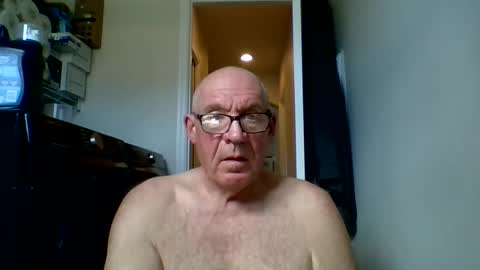 stevejons47 online show from April 13, 3:17 pm