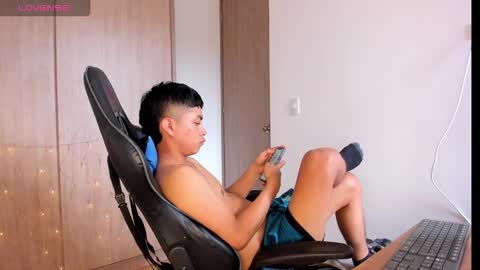 Snapshot of steven_twink07 chatting on October 9, 9:46 pm Esteban online show from October 9, 9:46 pm