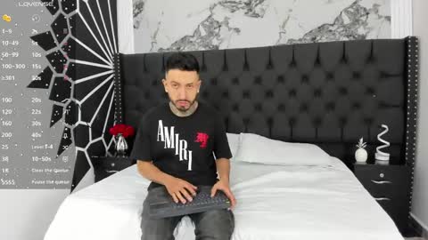 stevenandlaura_ online show from June 1, 4:36 am