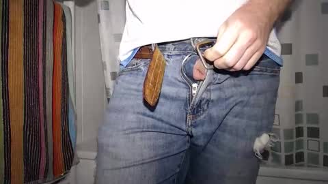Snapshot of steveo_85 chatting on April 4, 8:45 am white beef online show from April 4, 8:45 am