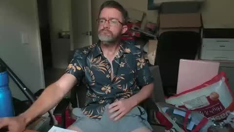 Snapshot of stevethetigerr chatting on December 2, 4:53 am SteveTheTigerr online show from December 2, 4:53 am