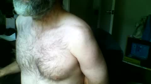 Snapshot of stevethetigerr chatting on June 29, 5:35 am SteveTheTigerr online show from June 29, 5:35 am