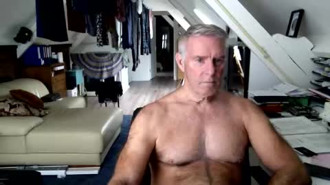 Snapshot of stevetwo chatting on June 2, 11:34 am stevetwo online show from June 2, 11:34 am