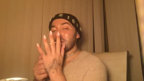 Snapshot of stevey_94 chatting on October 8, 5:16 am gay tease online show from October 8, 5:16 am