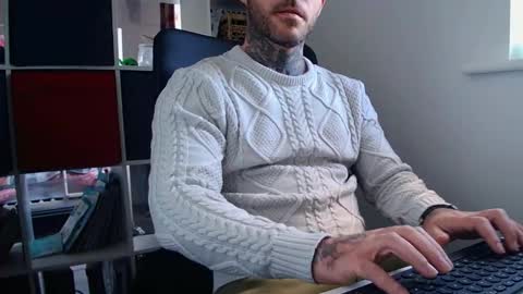 Snapshot of stevie_rae chatting on October 25, 4:02 pm stevie_rae online show from October 25, 4:02 pm