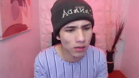 Snapshot of stich_23 chatting on February 21, 1:23 pm Stich online show from February 21, 1:23 pm