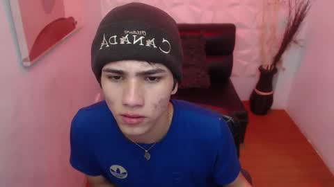 Snapshot of stich_23 chatting on February 23, 12:35 pm Stich online show from February 23, 12:35 pm