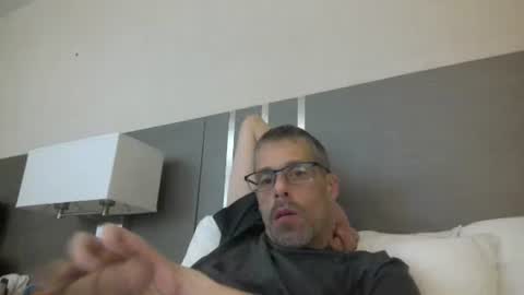 stickymouse45 online show from April 1, 8:37 am