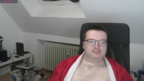 Oliver online show from December 2, 7:20 pm