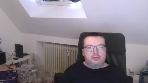 Oliver online show from March 8, 6:28 am